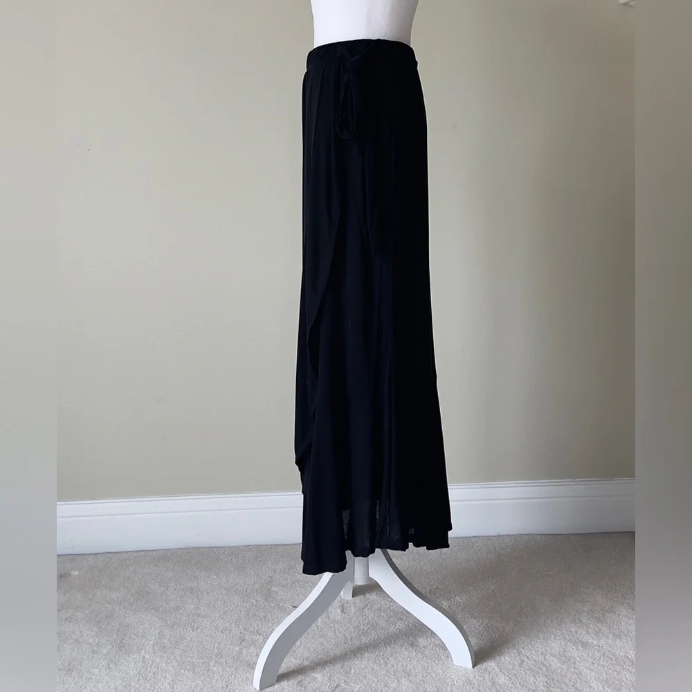GO COUTURE Women’s Faux Black Wrap Midi Skirt NWOT Size Large